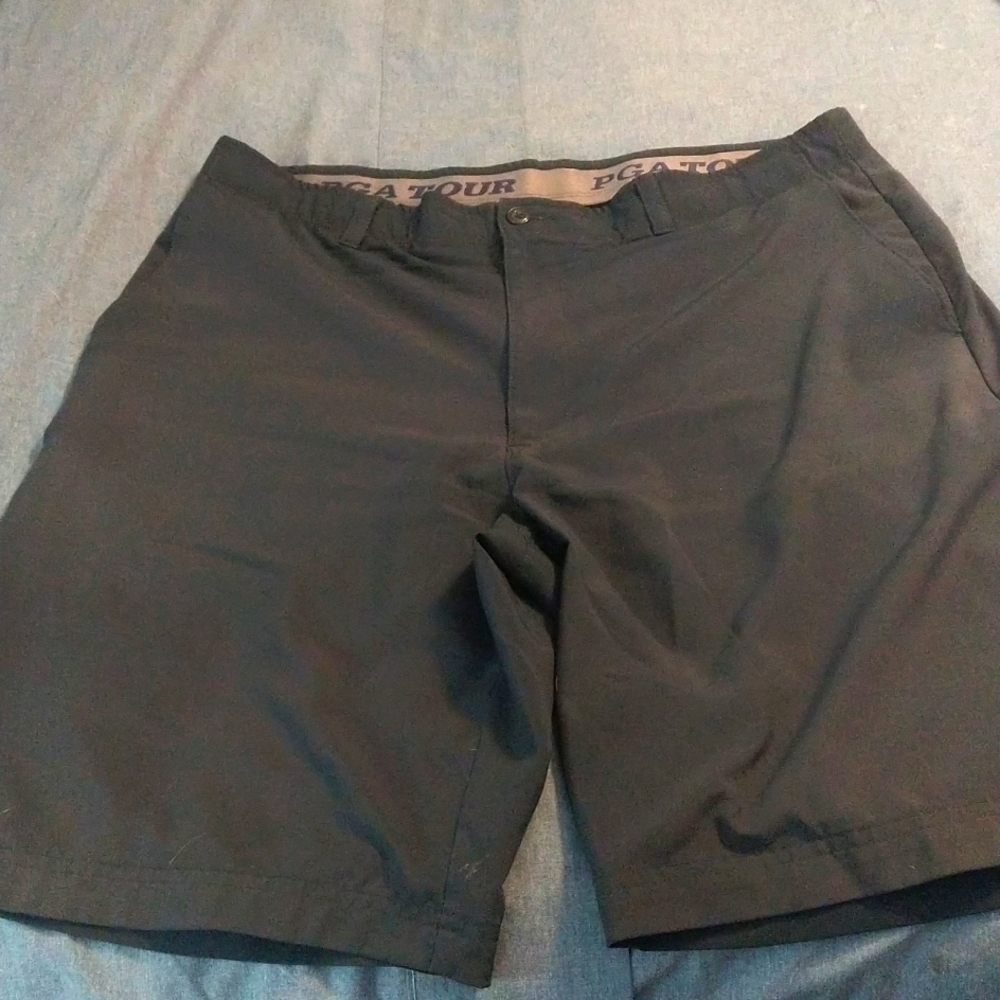 PGA TOUR men's performance shorts men's sz 36 navy blue